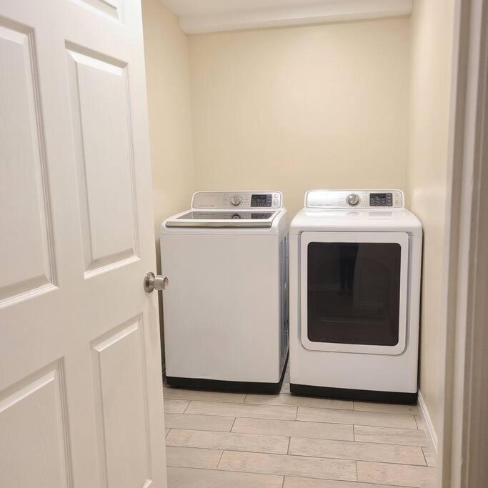 Entire Huge Basement! Fast Wifi! Private Entrance! Villa Salt Lake City Exteriör bild